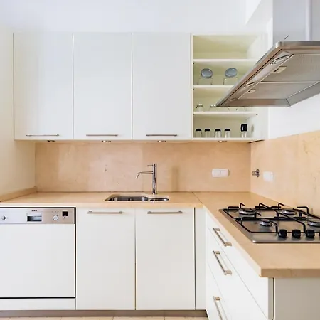 Chiado Mercy Ii Apartman *